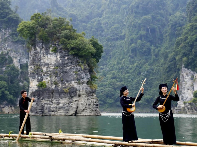 Discover the wild beauty of Na Hang ecological lake