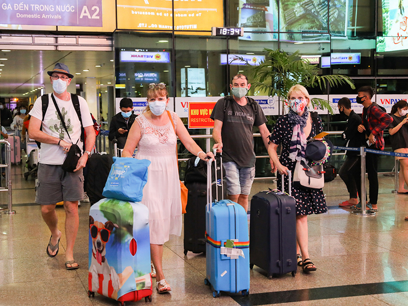 Phu Quoc welcomes the first group of tourists with vaccine passports to Vietnam